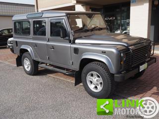 LAND ROVER Defender usata, con Autoradio