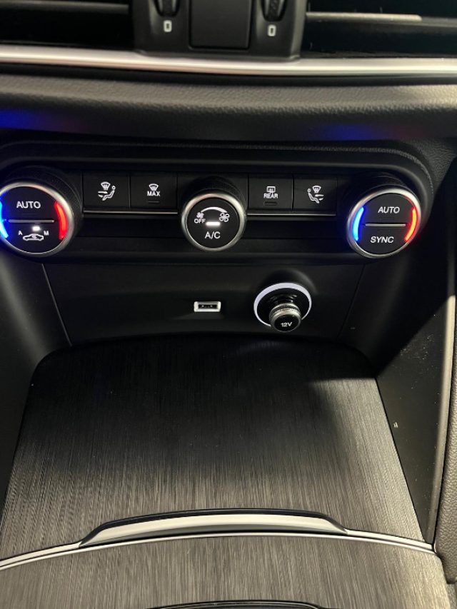 ALFA ROMEO Stelvio usata, con Luci diurne LED