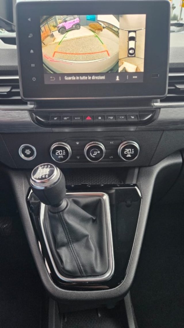 NISSAN Townstar usata, con Carica per smartphone a induzione