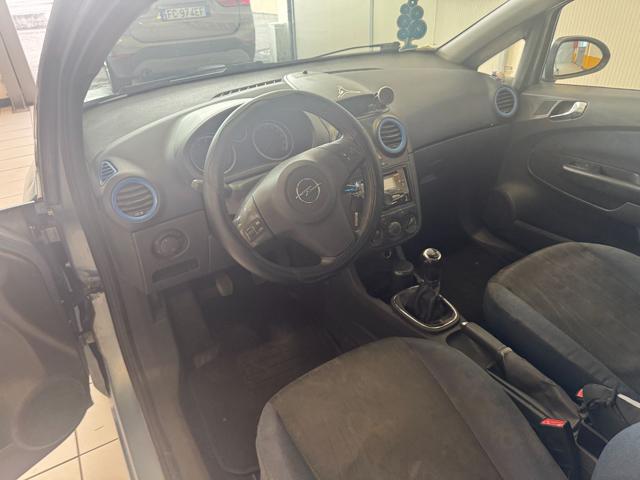 OPEL Corsa usata, con Sedile posteriore sdoppiato