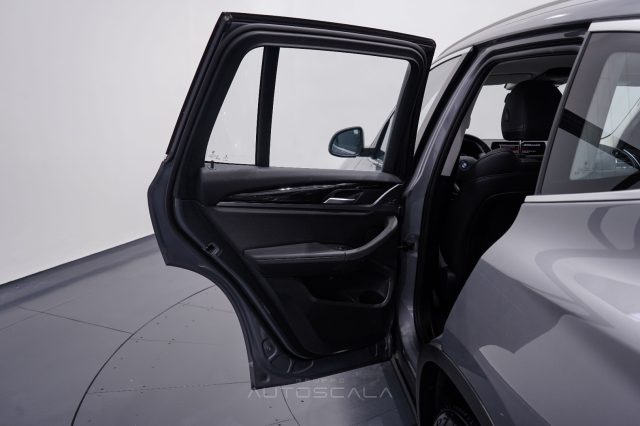 BMW X3 usata, con Autoradio digitale