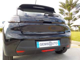 PEUGEOT 208 usata, con Touch screen