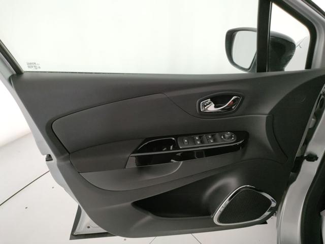 RENAULT Captur usata, con Controllo automatico clima