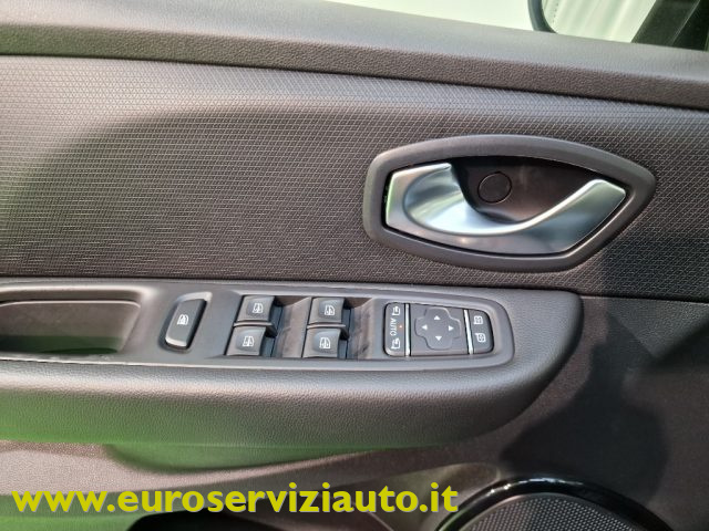 RENAULT Clio usata, con Specchietti laterali elettrici