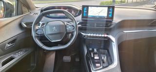 PEUGEOT 3008 usata, con Airbag