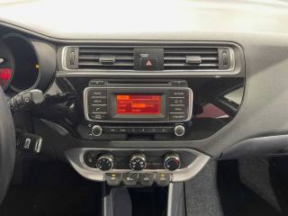 KIA Rio usata, con Specchietti laterali elettrici