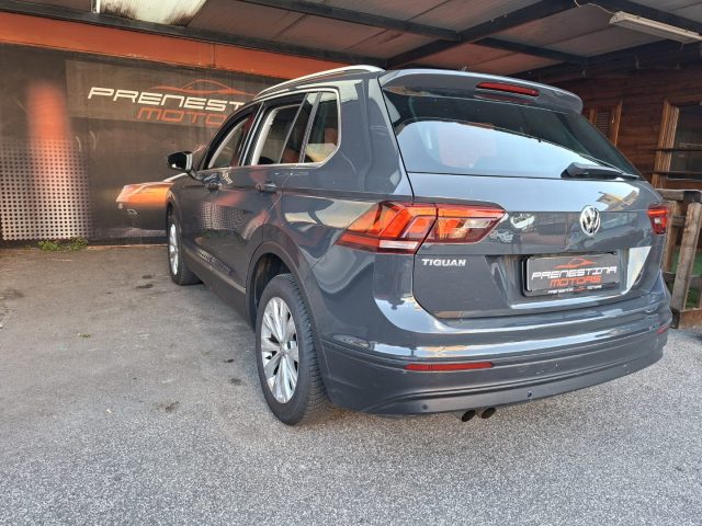 VOLKSWAGEN Tiguan usata, con Autoradio