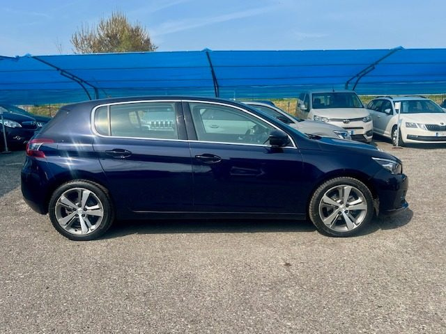 PEUGEOT 308 usata, con Autoradio
