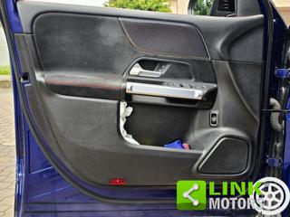 MERCEDES-BENZ GLB 200 usata, con Sedile posteriore sdoppiato