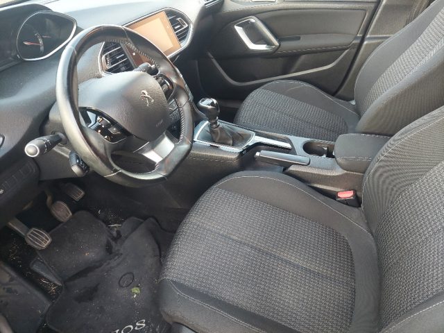 PEUGEOT 308 usata, con Alzacristalli elettrici