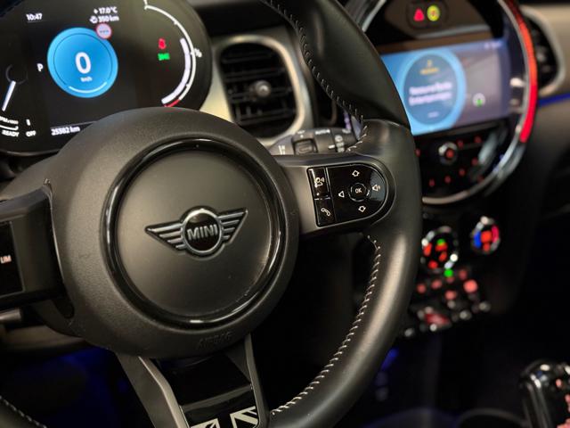 MINI Cooper S usata, con Leve al volante