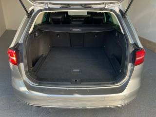 VOLKSWAGEN Passat Variant usata, con Climatizzatore