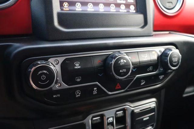 JEEP Wrangler usata, con Sedili riscaldati