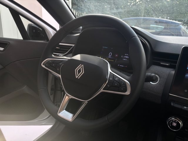 RENAULT Clio usata, con Bluetooth