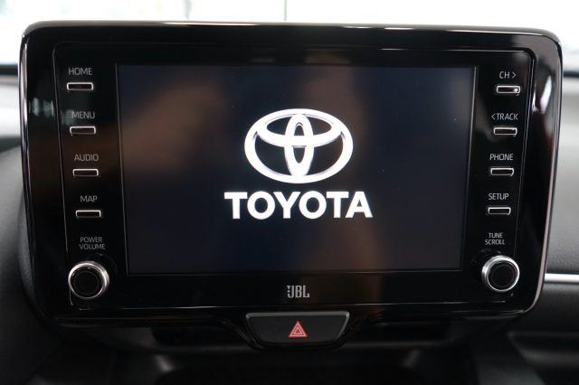 TOYOTA Yaris usata, con Luci diurne