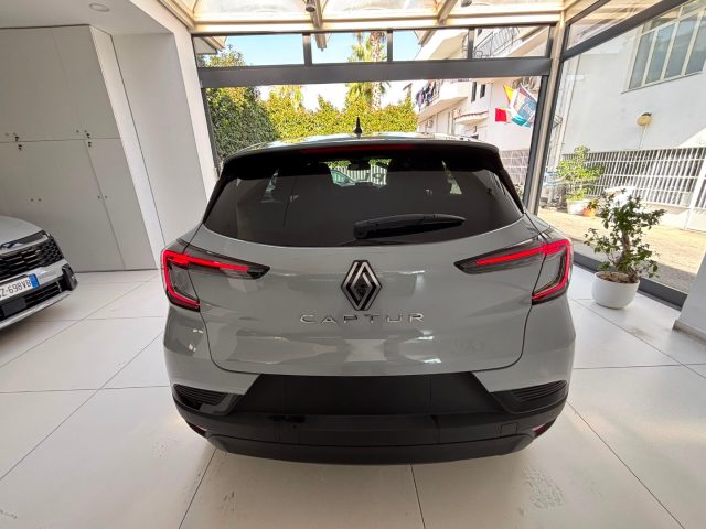 RENAULT Captur usata, con Autoradio