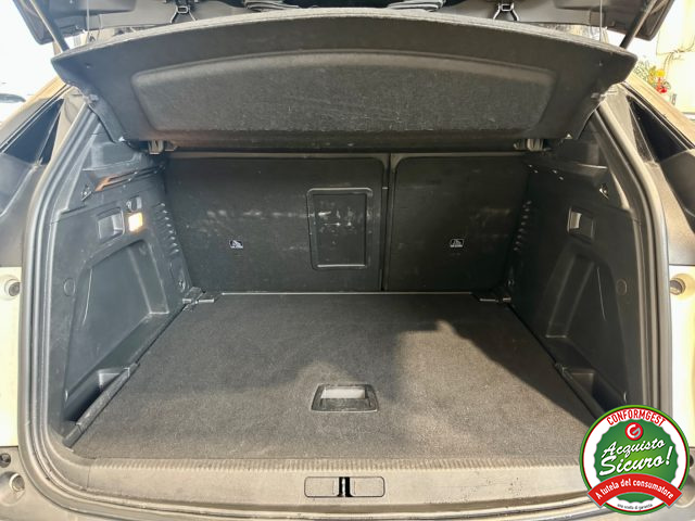 PEUGEOT 3008 usata, con Bracciolo