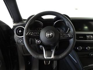 ALFA ROMEO Stelvio usata, con Volante in pelle