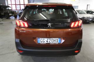 PEUGEOT 5008 usata, con Autoradio