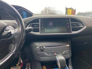 PEUGEOT 308 usata, con Park Distance Control