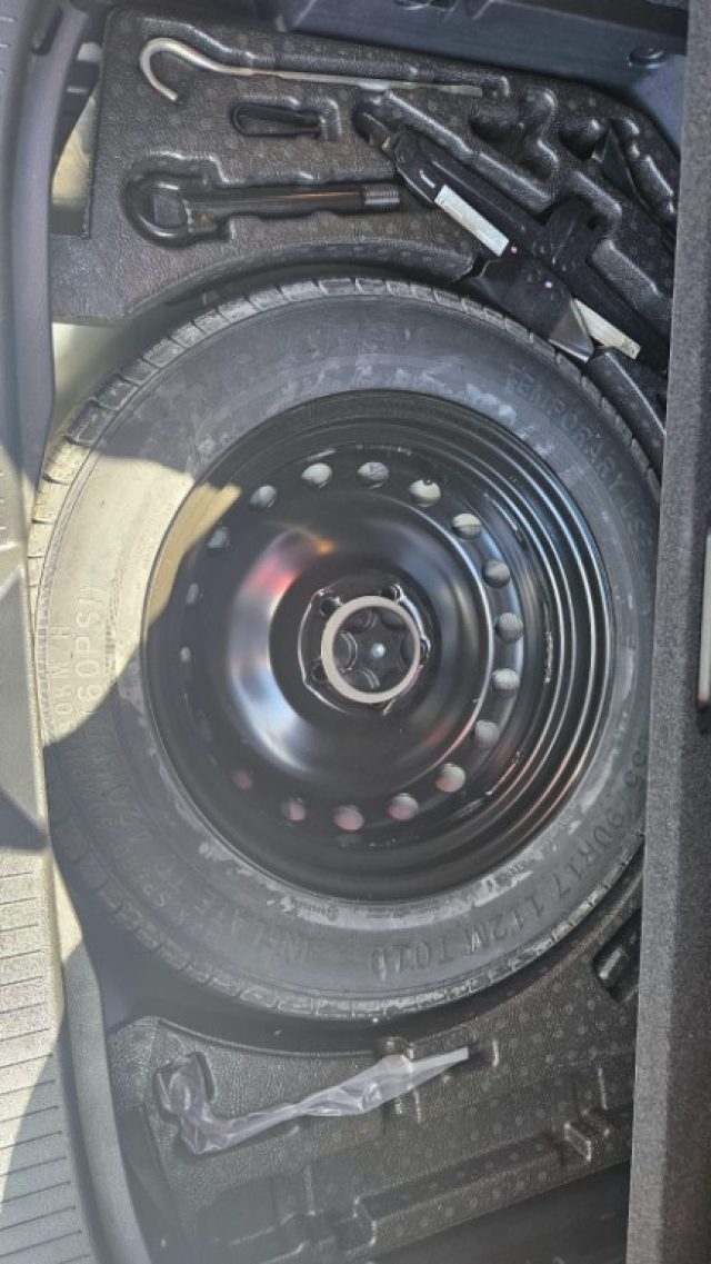 NISSAN Qashqai usata, con Fari LED