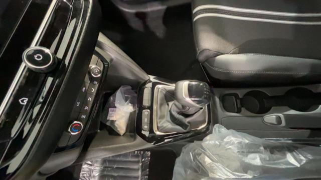 OPEL Corsa usata, con USB