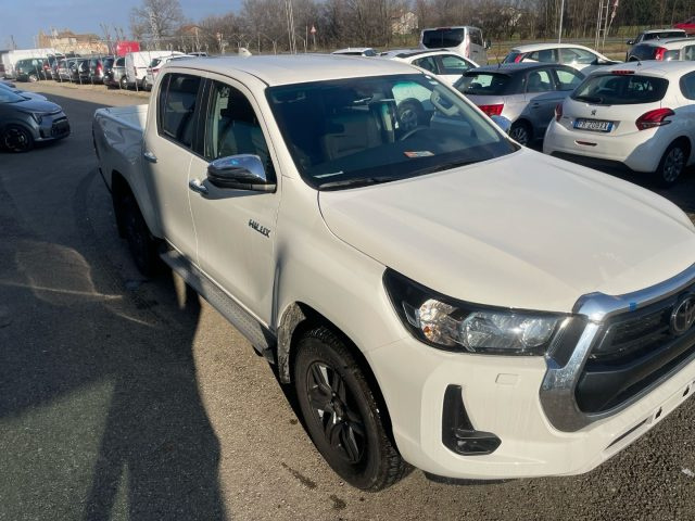 TOYOTA Hilux usata, con Cerchi in lega