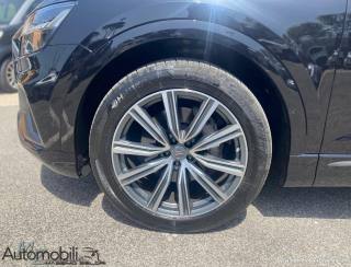 AUDI Q8 usata, con Volante in pelle