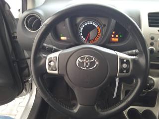 TOYOTA Urban Cruiser usata, con Boardcomputer