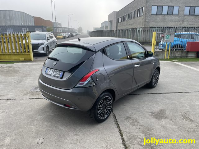 LANCIA Ypsilon usata, con Autoradio