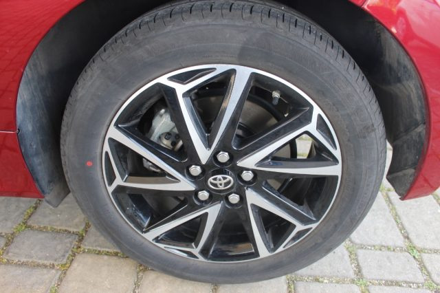 TOYOTA Yaris usata, con Autoradio digitale