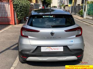 RENAULT Captur usata, con Autoradio