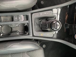 VOLKSWAGEN Golf usata, con ESP