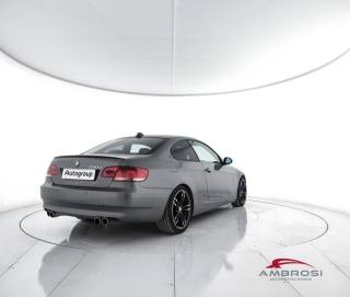 BMW 330 usata 2