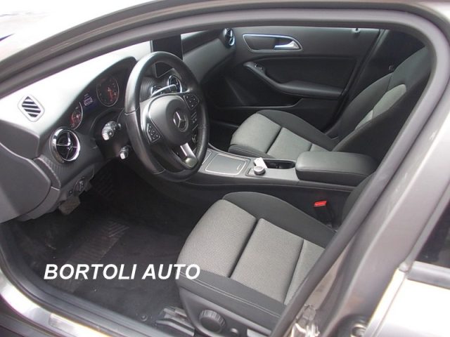 MERCEDES-BENZ GLA 200 usata, con Cerchi in lega