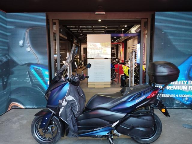 YAMAHA X-MAX 300 usata 2