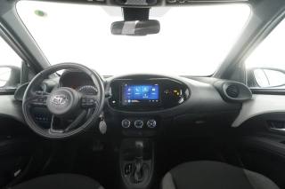 TOYOTA Aygo X usata 10