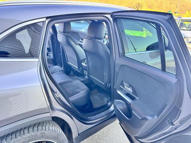MERCEDES-BENZ GLA 180 usata, con Volante in pelle