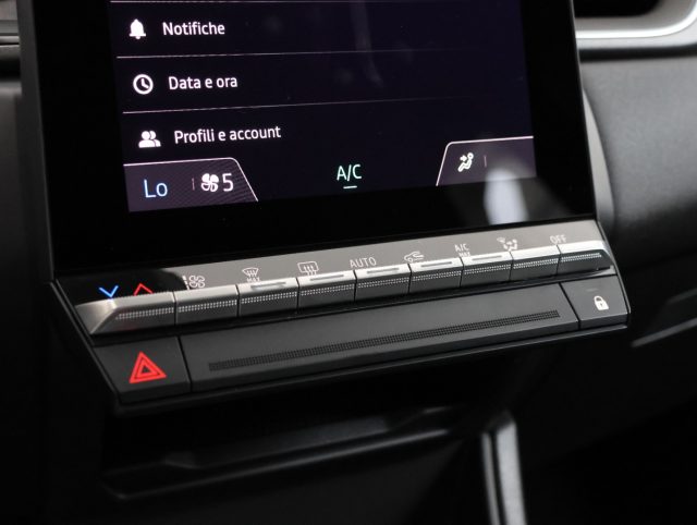 RENAULT Captur usata, con Fari LED