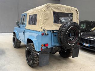 LAND ROVER Defender usata, con Bracciolo