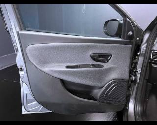 LANCIA Ypsilon usata, con Autoradio digitale