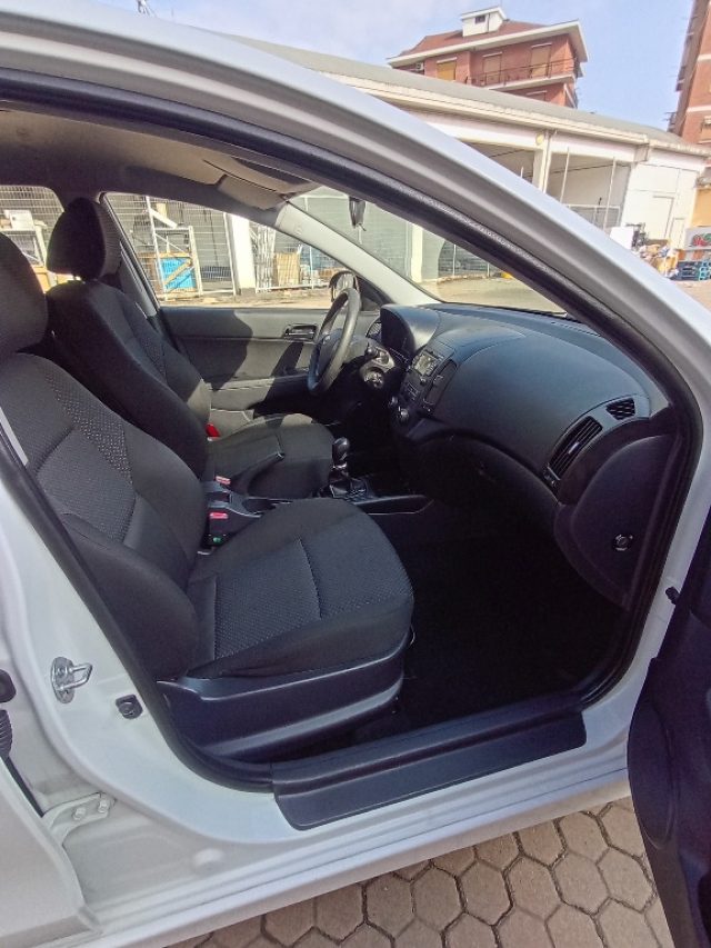 HYUNDAI i30 usata, con Airbag laterali