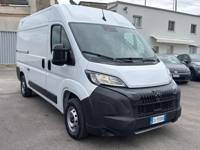 PEUGEOT Boxer usata, con Airbag
