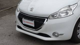 PEUGEOT 208 usata, con Airbag testa