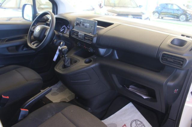 TOYOTA Proace City usata, con ESP