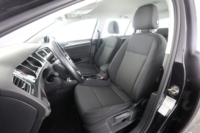 VOLKSWAGEN Golf usata 2