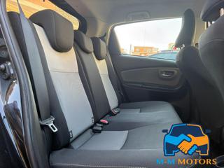 TOYOTA Yaris usata, con Sedile posteriore sdoppiato