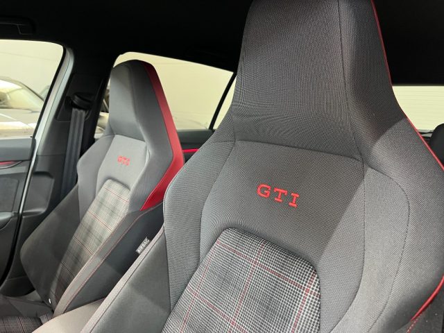 VOLKSWAGEN Golf usata, con Controllo trazione