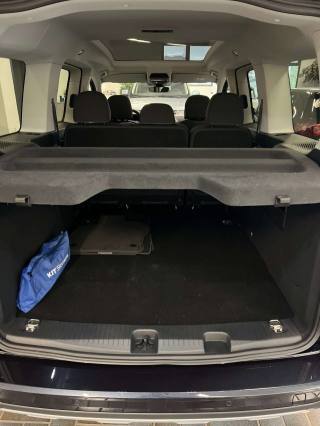 FORD Tourneo Connect usata, con Sedile posteriore sdoppiato