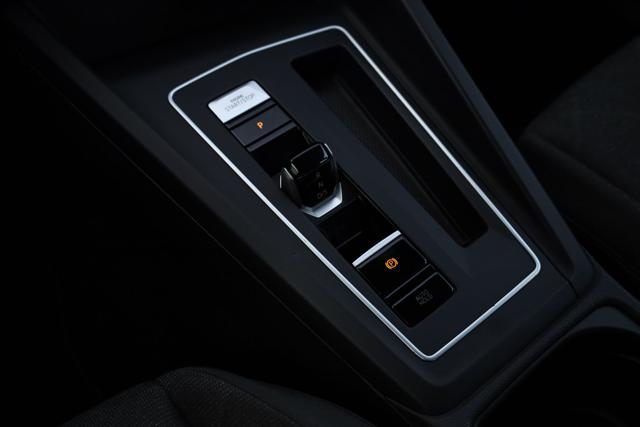 VOLKSWAGEN Golf usata, con Controllo trazione